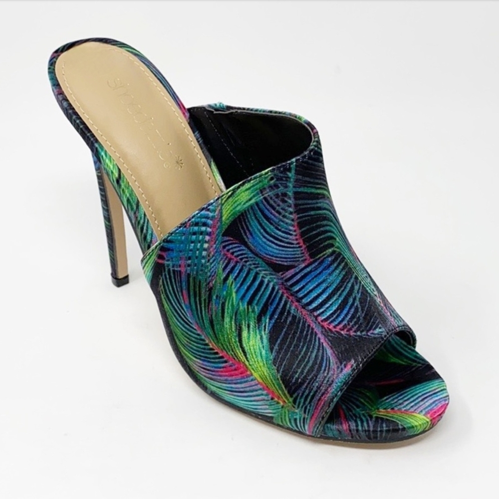 Shoe Dazzle Charli Slip On Heel